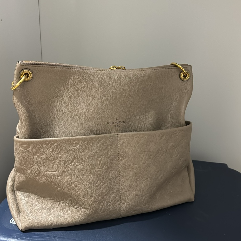 Pristine Condition Authentic Louis Vuitton Monogr… - image 2